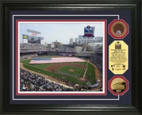 unknown Target Field 24KT Gold & Infield Dirt Coin Photo Mint